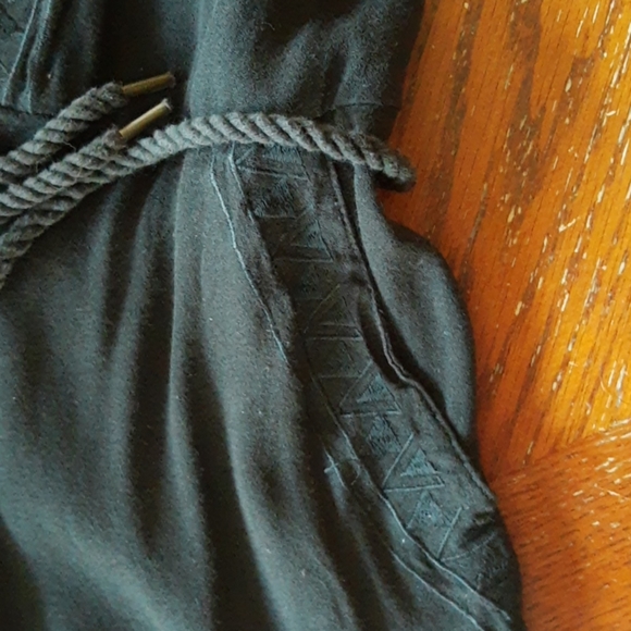 Black romper - Picture 4 of 4